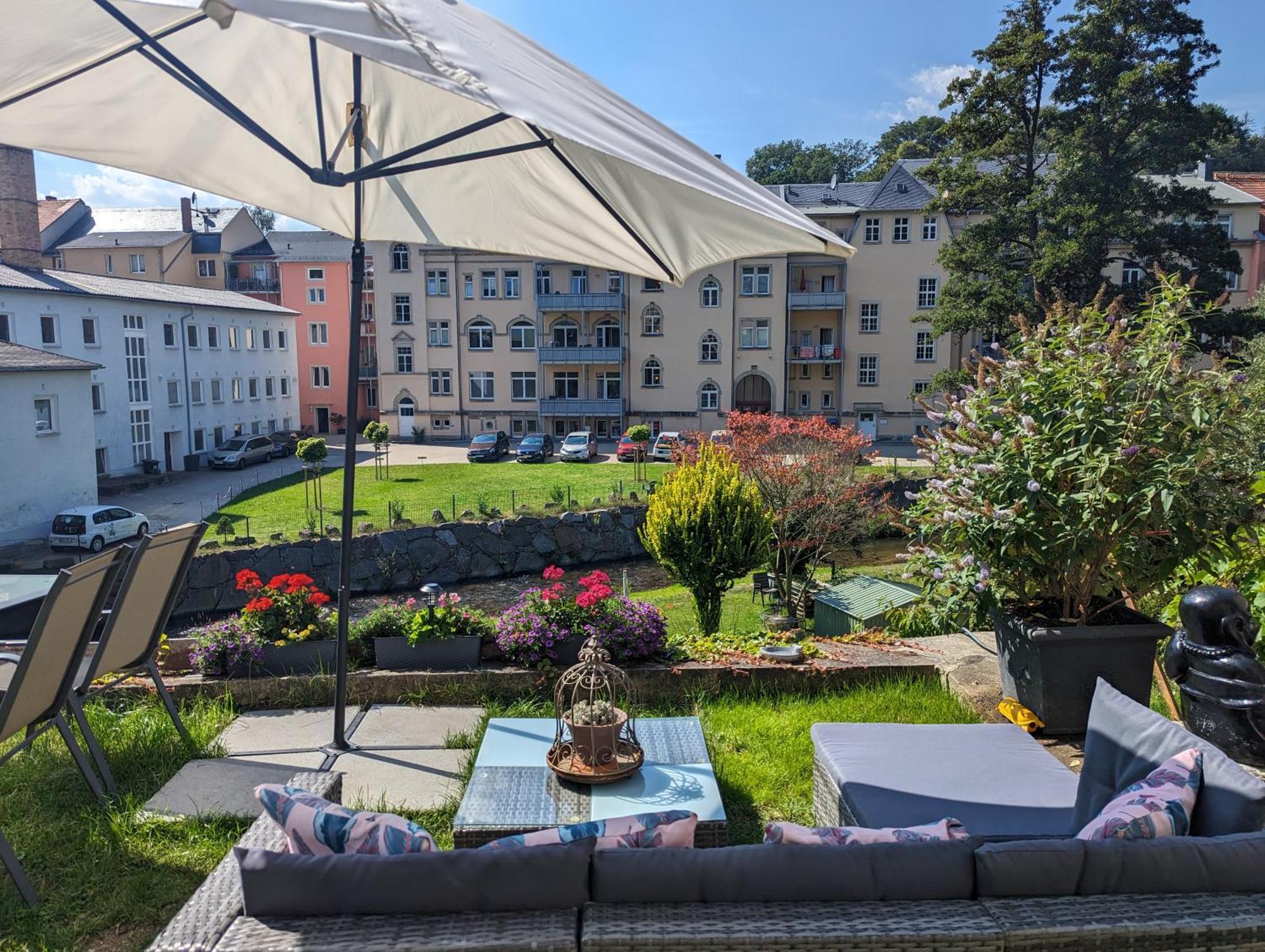 Hw3 - Urlaubsmagie - Helle, Grosse Wohnung Mit Pool Sebnitz Esterno foto