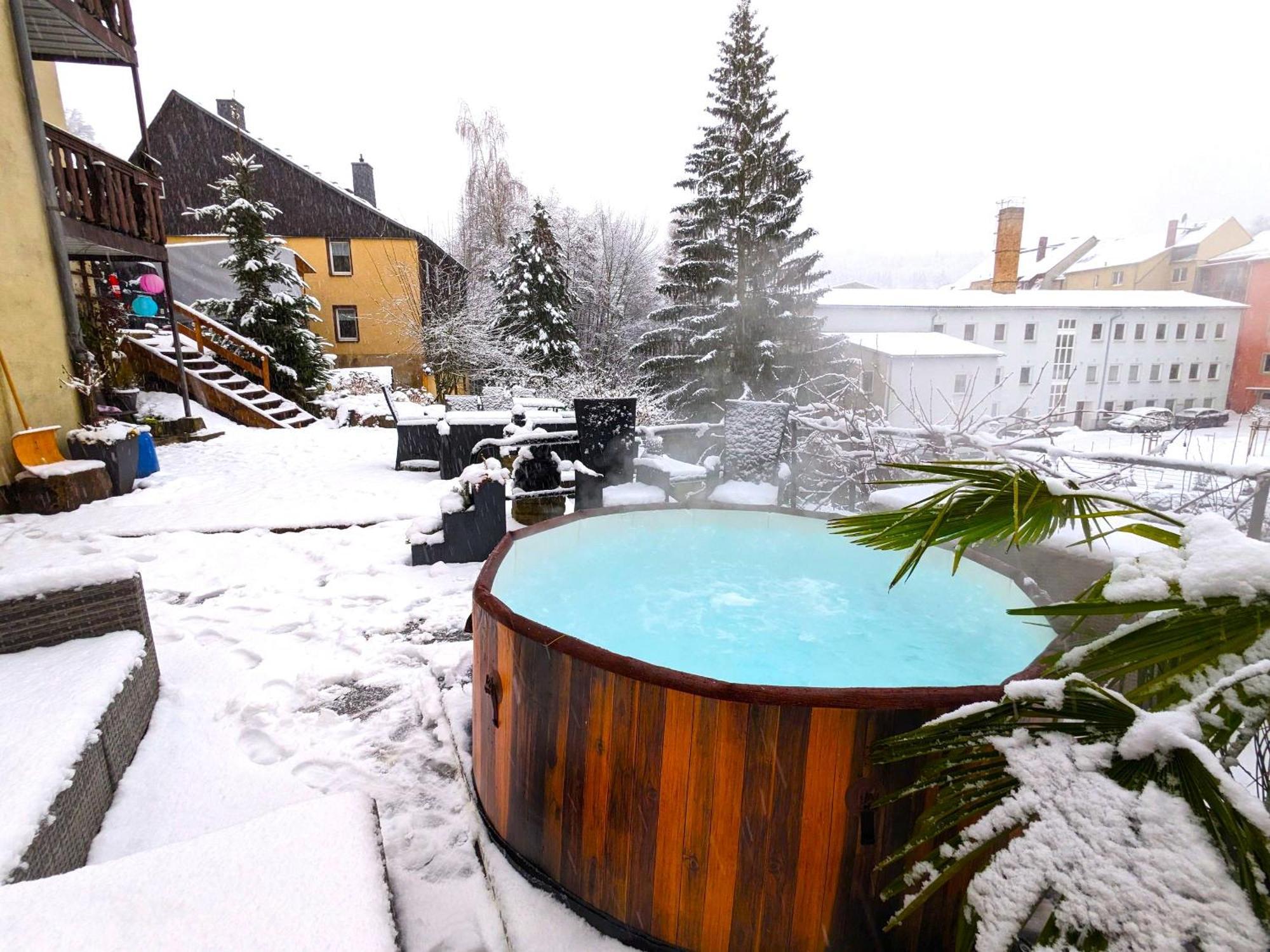 Hw3 - Urlaubsmagie - Helle, Grosse Wohnung Mit Pool Sebnitz Esterno foto