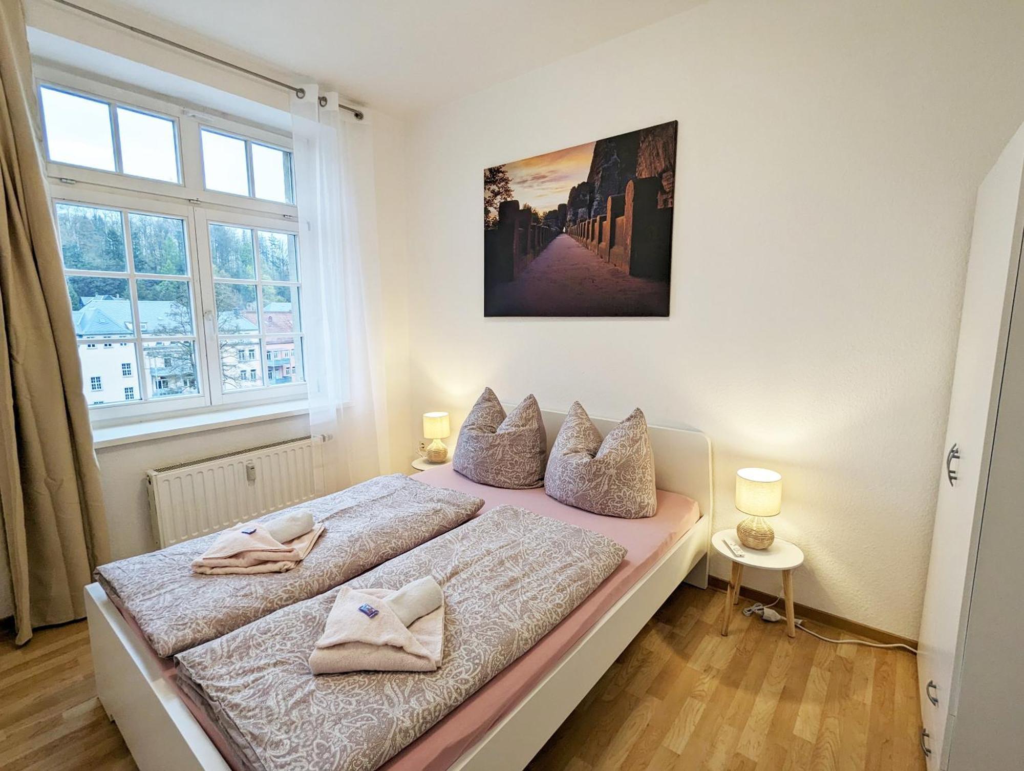 Hw3 - Urlaubsmagie - Helle, Grosse Wohnung Mit Pool Sebnitz Esterno foto