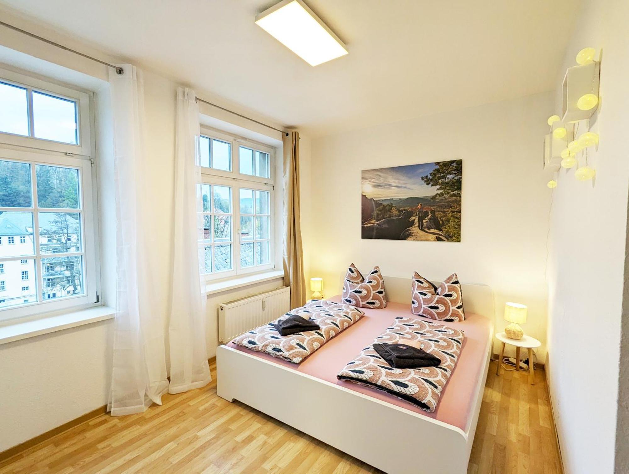 Hw3 - Urlaubsmagie - Helle, Grosse Wohnung Mit Pool Sebnitz Esterno foto